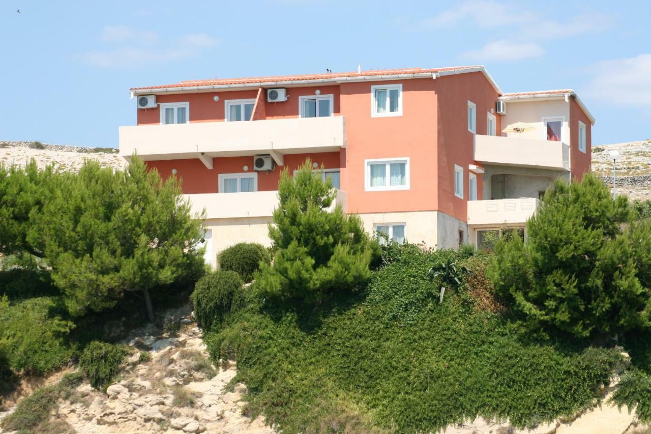 Apartments Sara Vlasici Exterior photo